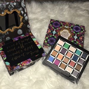 Alice Through The Looking Glass Eyeshadow Palette